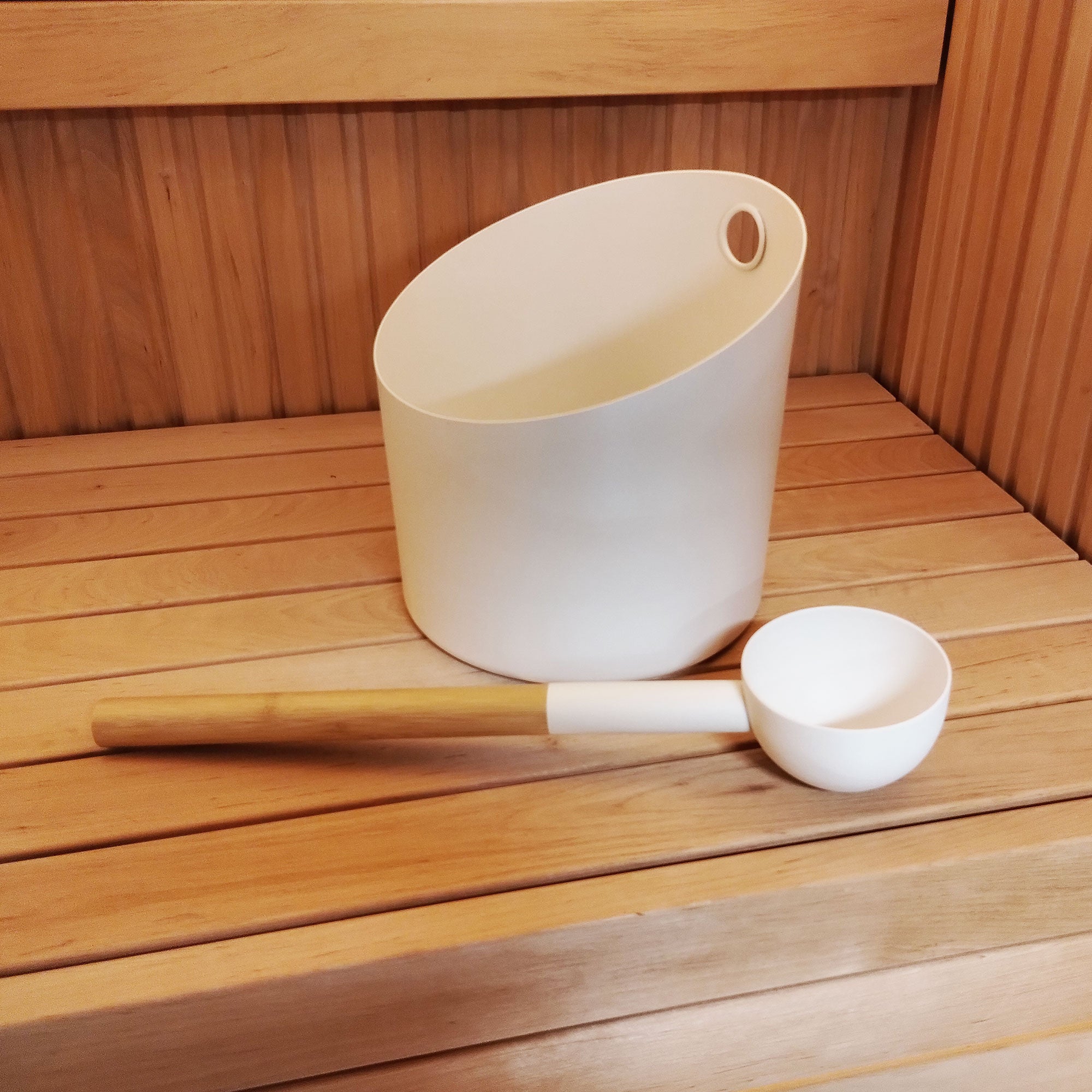 Bucket And Ladle - White